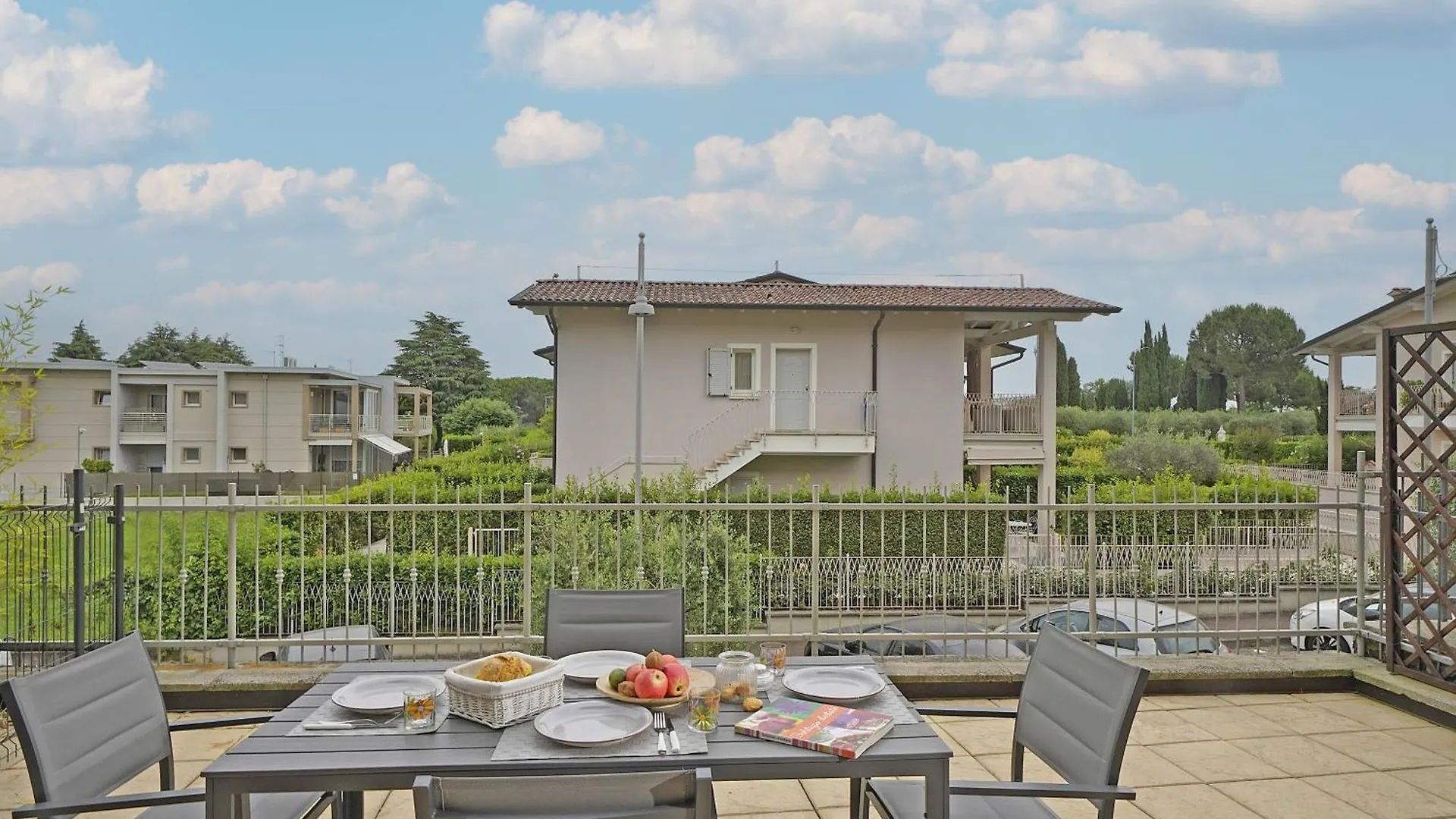 Apartment Appartamento Magenta - Gardagate Moniga del Garda