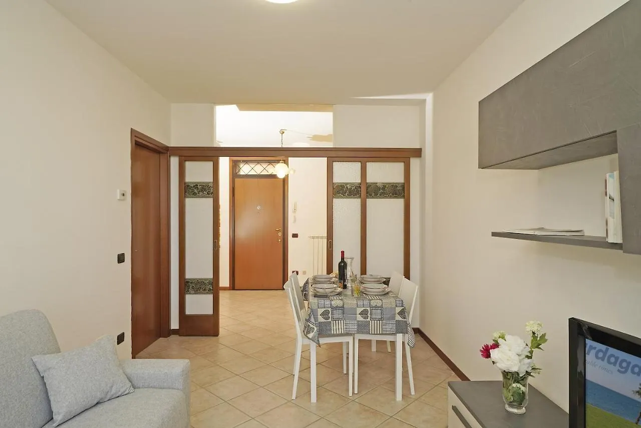 Appartamento Magenta - Gardagate Moniga del Garda Διαμέρισμα